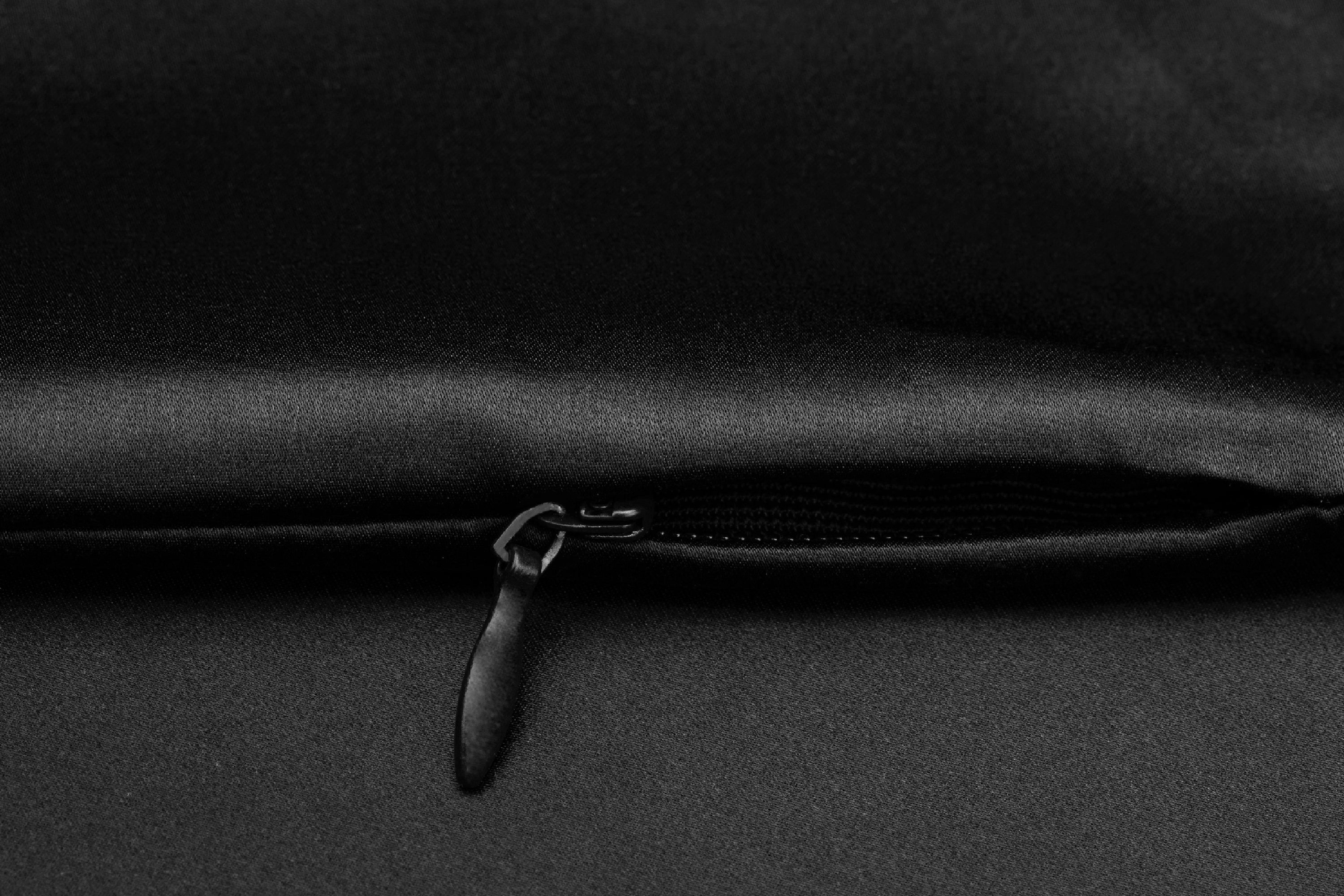 Silk Pillowcase - Black