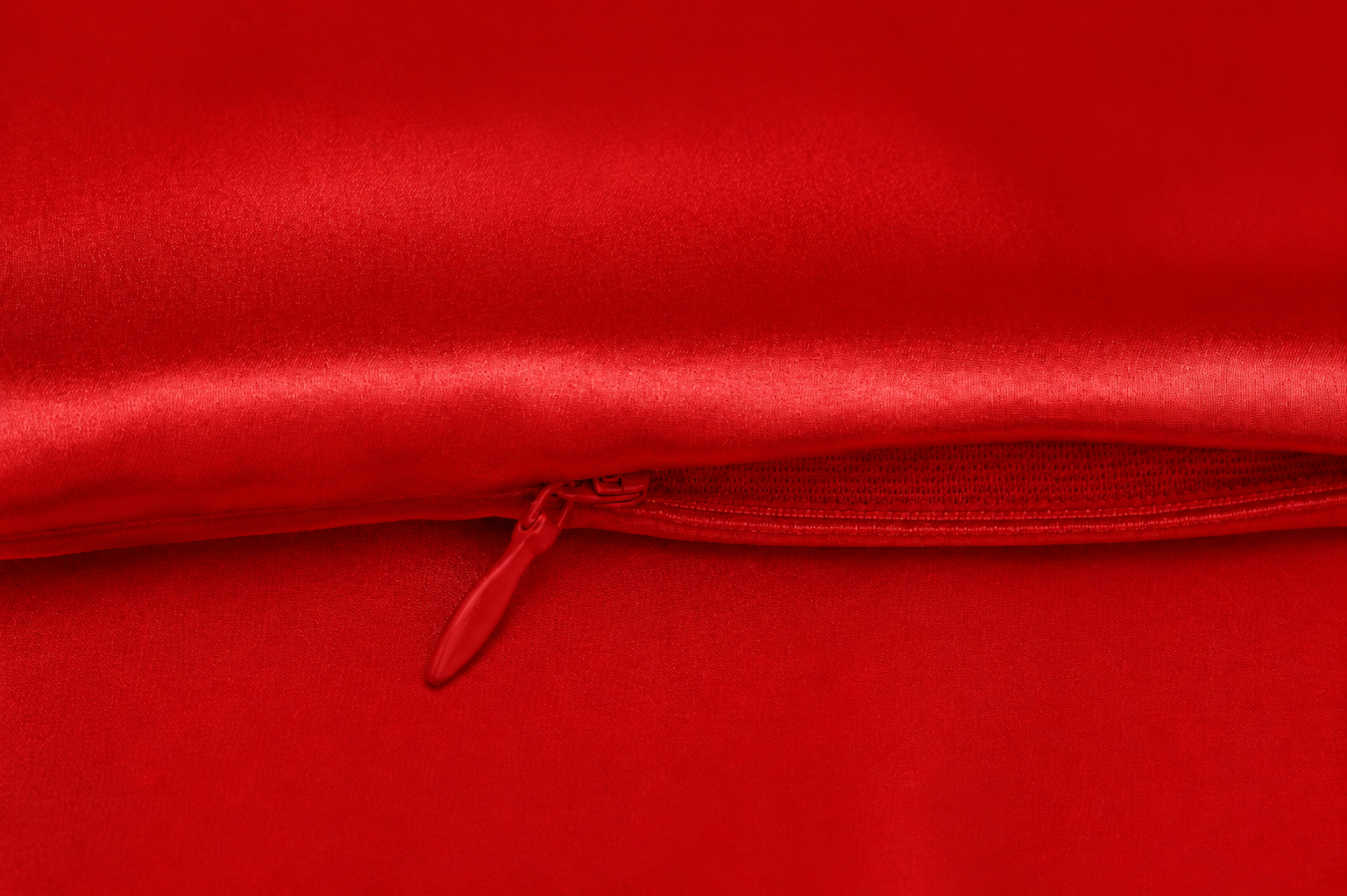 Silk Pillowcase - Red